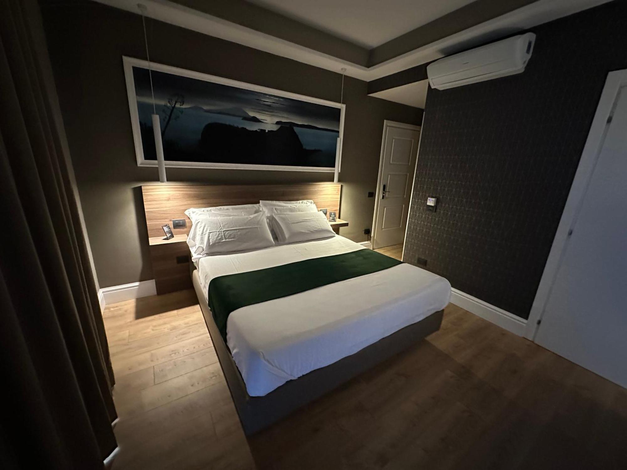 7Th Floor Suite نابولي المظهر الخارجي الصورة